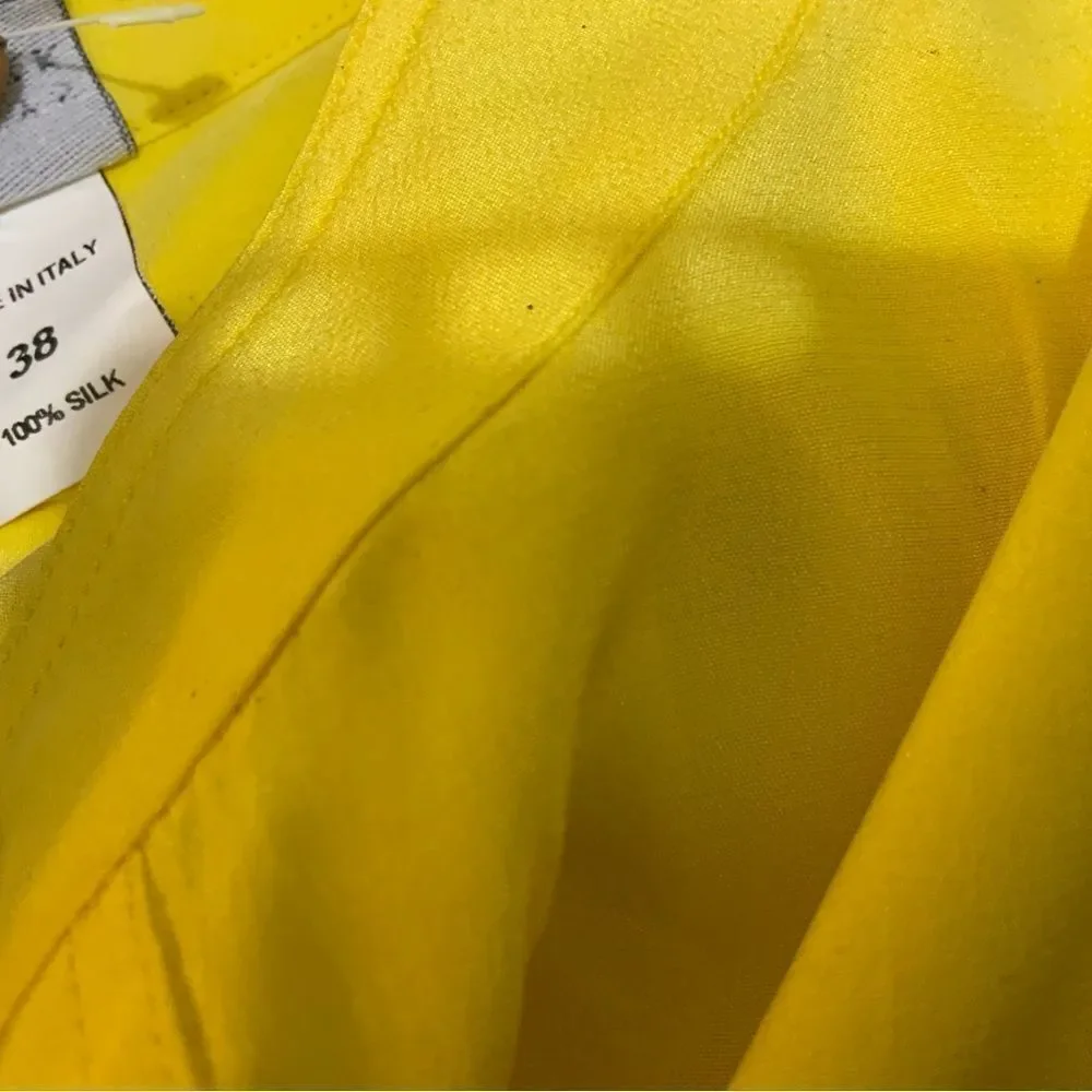 Barneys newyork top yellow 100% silk make in Italy size 38